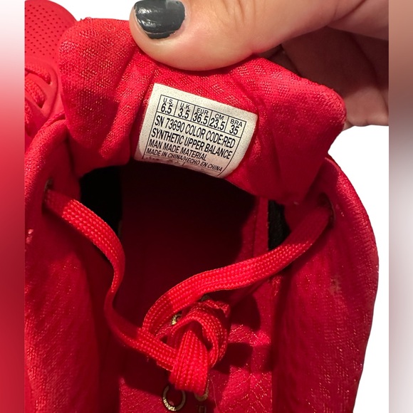 [SKECHERS] Women’s Uno-Stand on Air Sneakers - Picture 4 of 7